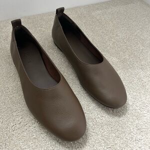 Everlane The day glove cocoa color shoes